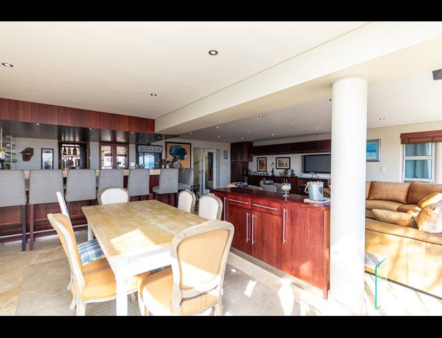 6 BEDROOM HOUSE FOR SALE IN BLOUBERGSTRAND